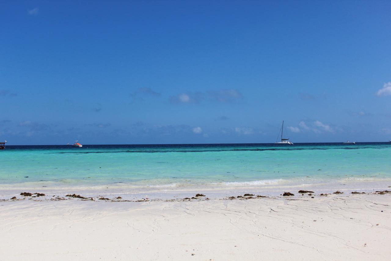 Kicheko Bungalows Nungwi Esterno foto